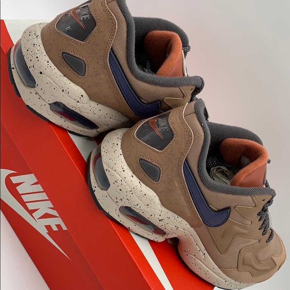 NIKE AIR MAX2 LIGHT LX desert dust/sanded purple M - Picture 6 of 16
